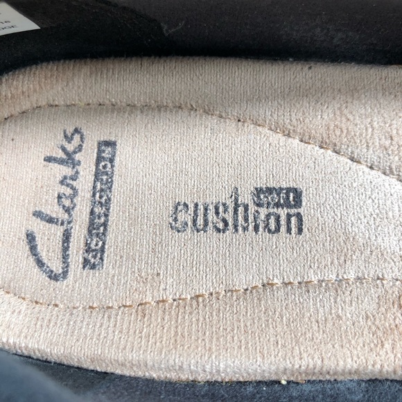 Clarks genuine Leather Black loafers - Picture 6 of 6